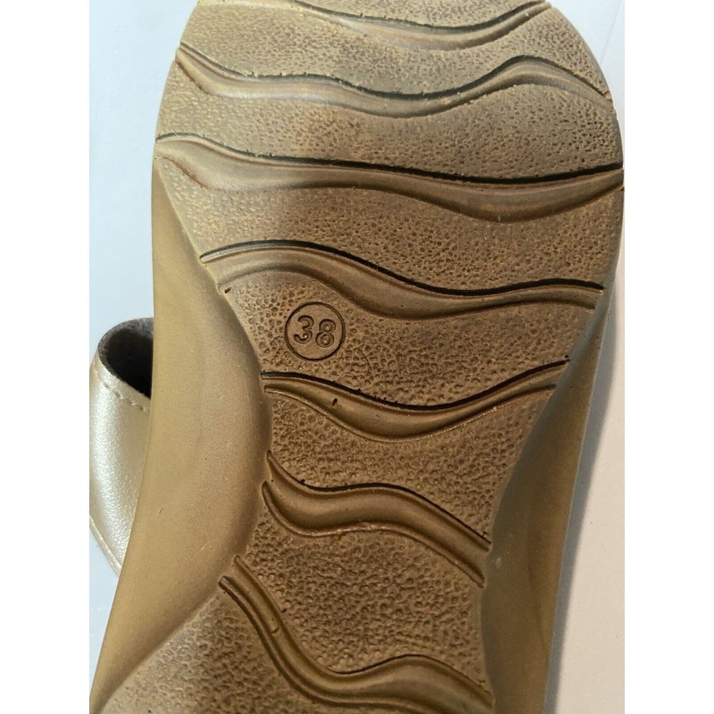 Spring Step Metallic Sandals - Picture 5 of 8